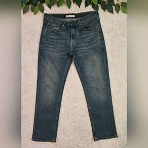 Levi Strauss Signature Straight Leg Mid Wash Jeans